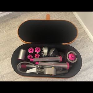 Dyson Air Wrap with long barrels included